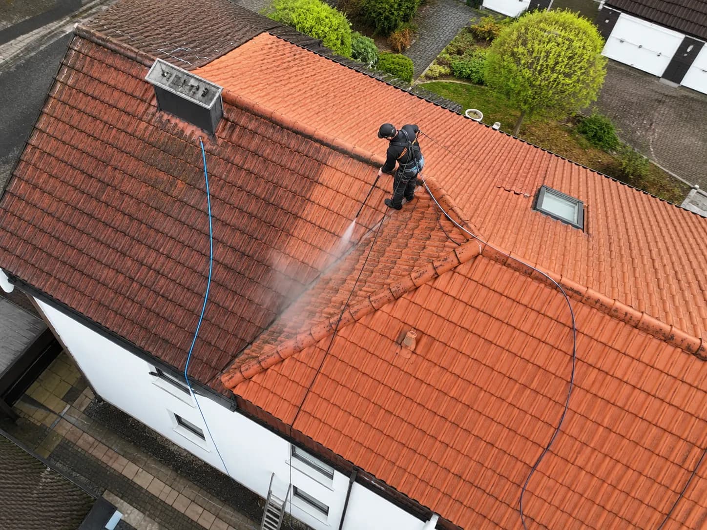 Dachreinigung Schwäbisch Gmünd: illustrative Darstellung der Leistung